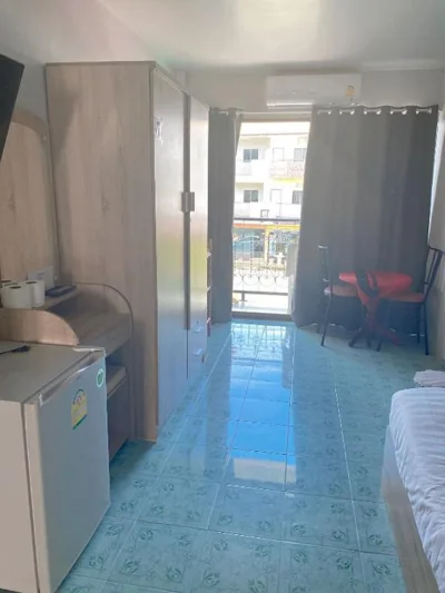 Deluxe Double Room with Balcony — 2 Vikings Guesthouse